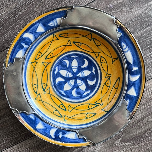 Safi Signed Vintage Moroccan Hand Painted Fish Pottery Wall Plate Bowl Metal Rim - Picture 6 of 11